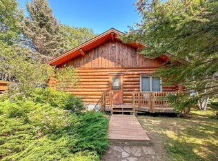 405 Cliff House Rd, Lutsen, MN 55612