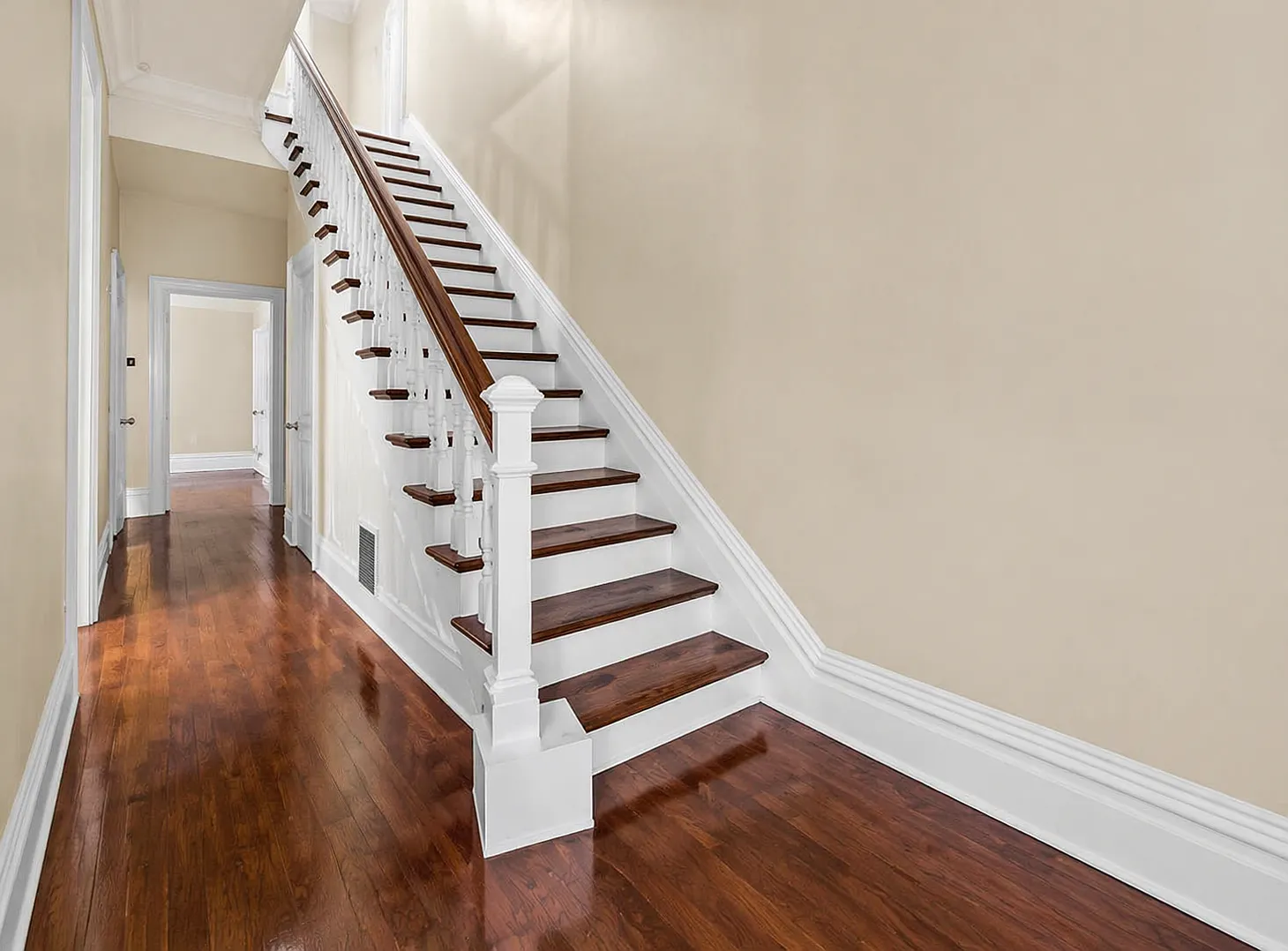 5 bed, 2.5 bath, 3544 sqft, $3,500 — Photo 4