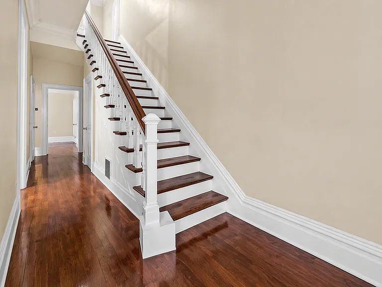 1005 Sheffield St #2 — Photo 4
