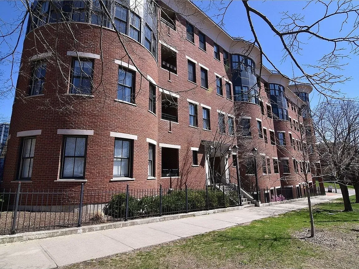 1 bed, 1000 sqft, $2,700 — Photo 4