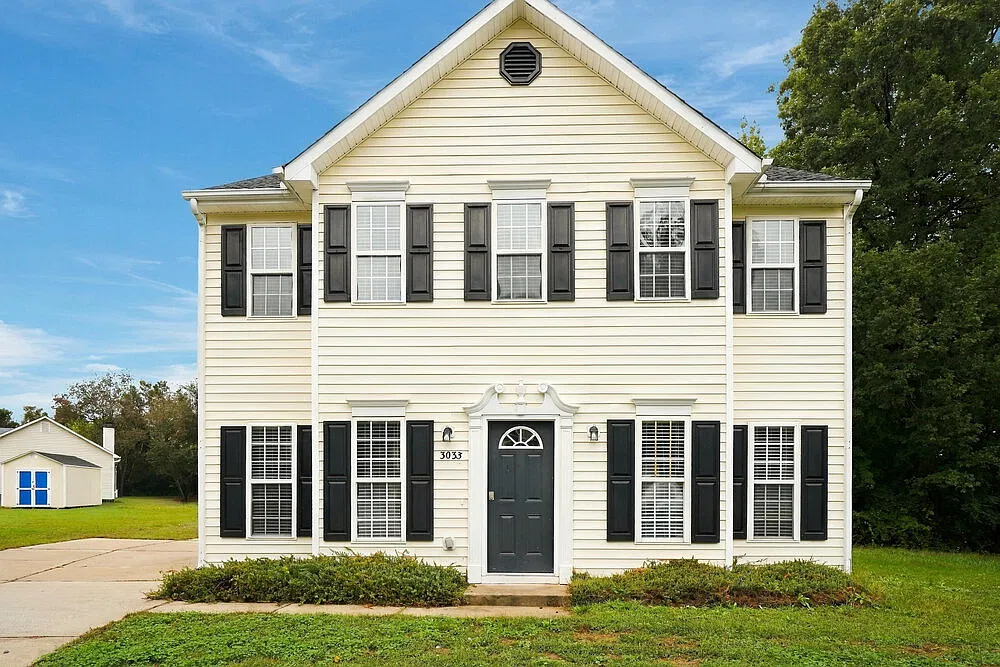 3 bed, 2.5 bath, 1632 sqft, $1,930 — Photo 1