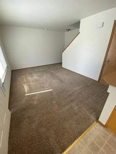 2 bed, 820 sqft, $1,395 — Photo 3