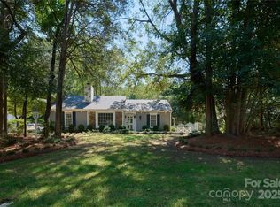2408 Turnberry Ln, Charlotte, NC 28210