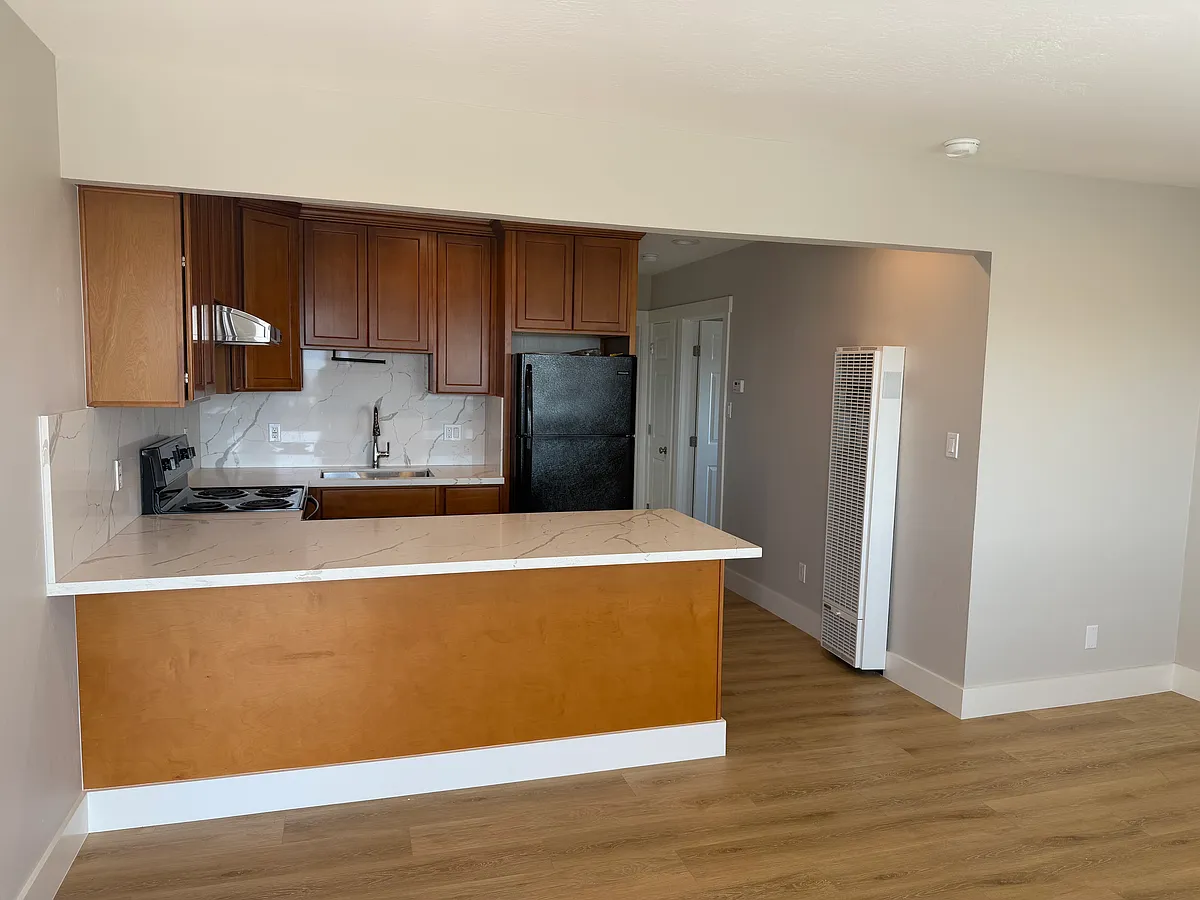 Building Photo - 841 Solano Ave #5