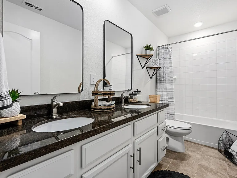 9796 Meeker St — Photo 33