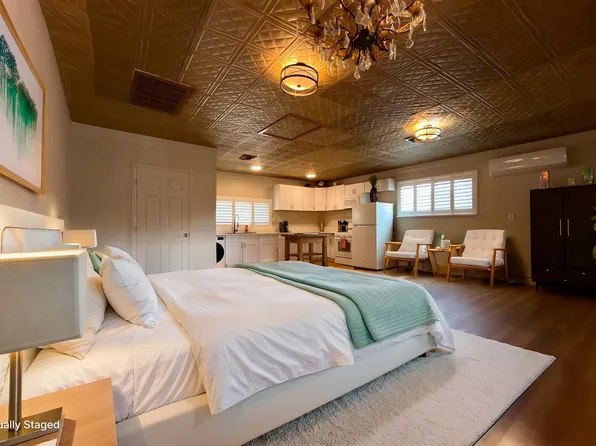 2205 Bridlewood Dr, Las Vegas, NV 89119