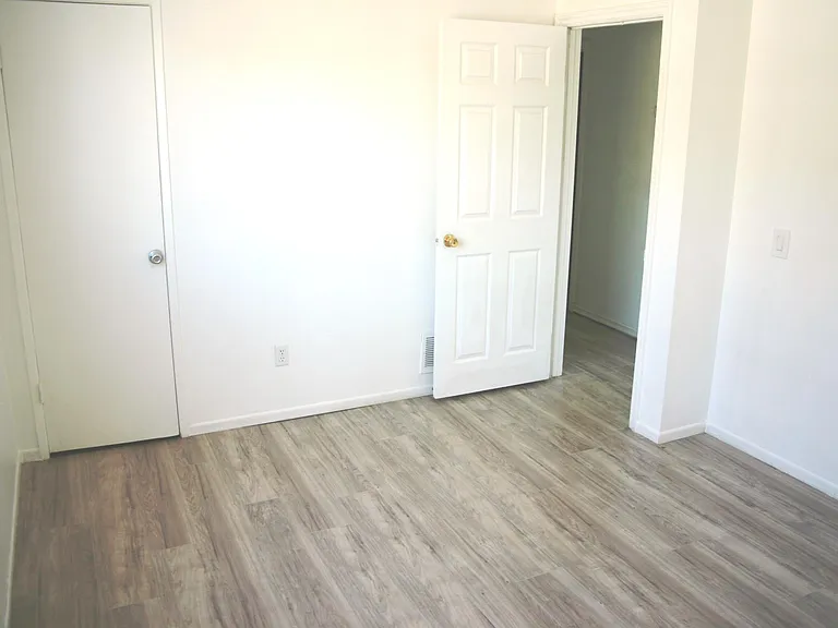 22122 Van Buren St — Photo 13