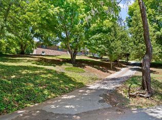 1653 Clearview Dr, Ringgold, GA 30736
