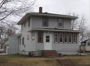 624 S Marshall St, Caledonia, MN 55921