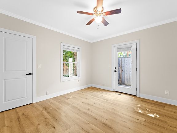 4th image of 628 Bristol Ave