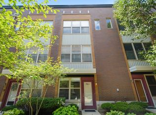 1244 W Monroe St UNIT 4, Chicago, IL 60607