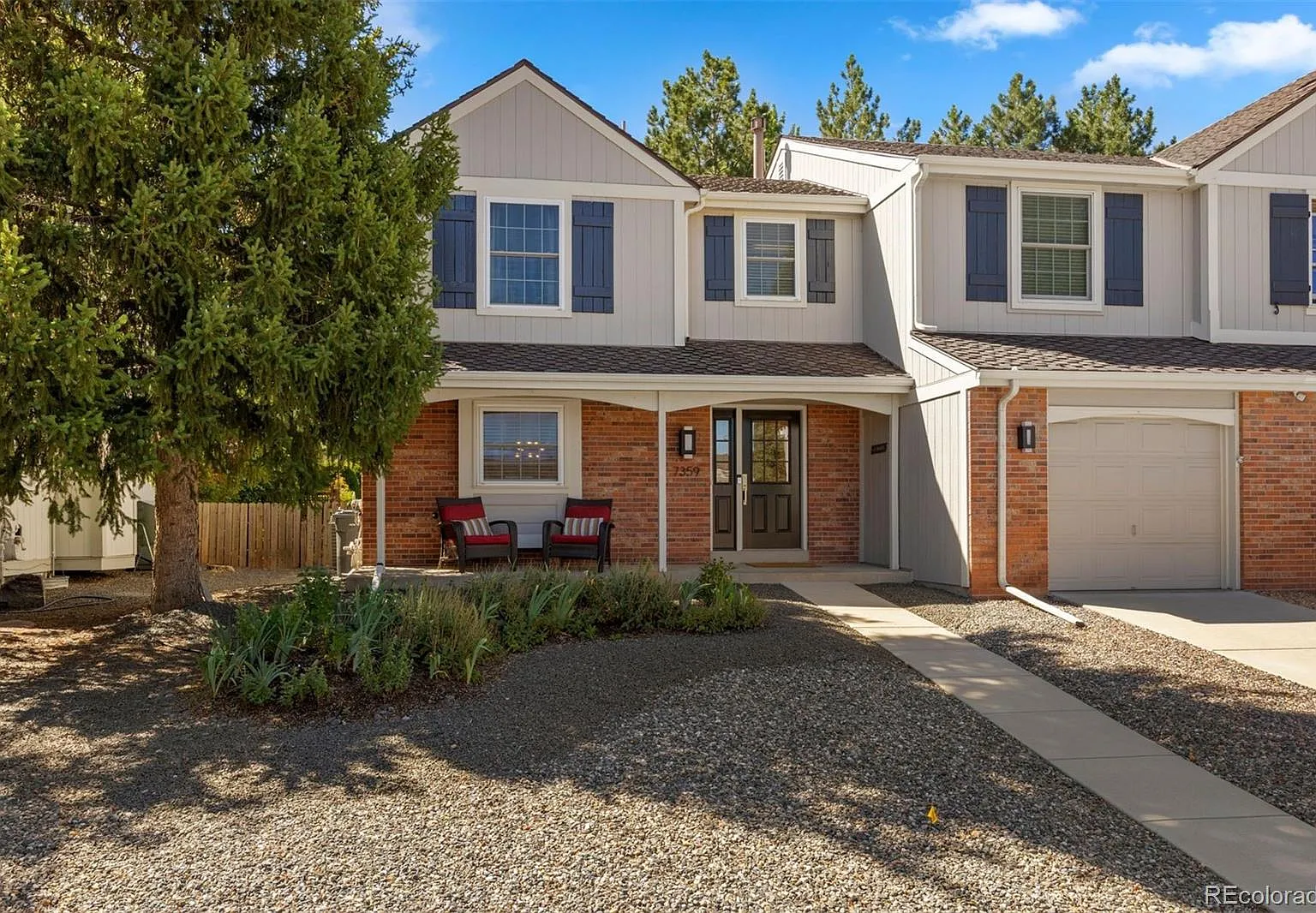 3 bed, 2.5 bath, 1699 sqft, $3,000 — Photo 1