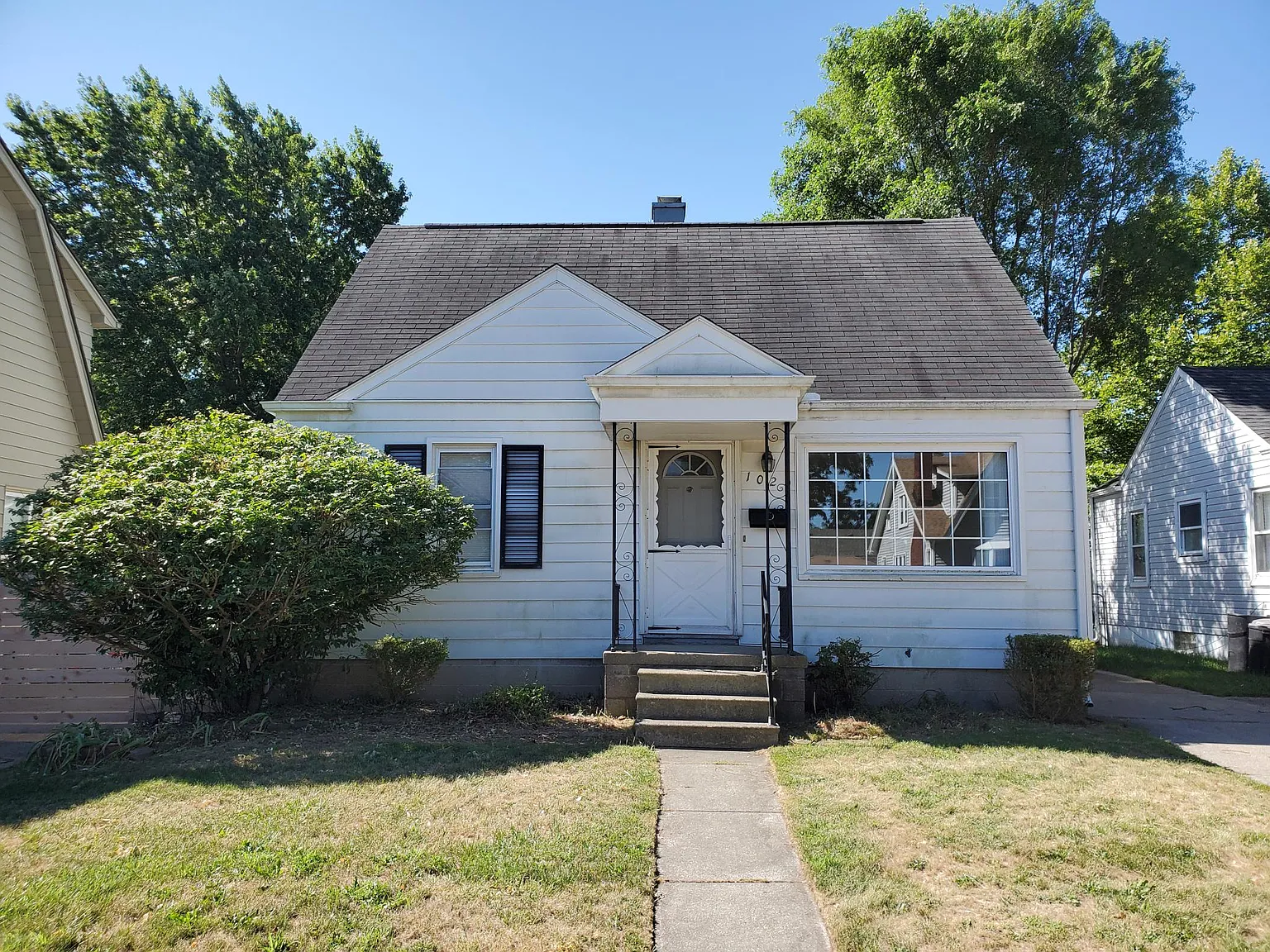 1029 Pearson St photo 1