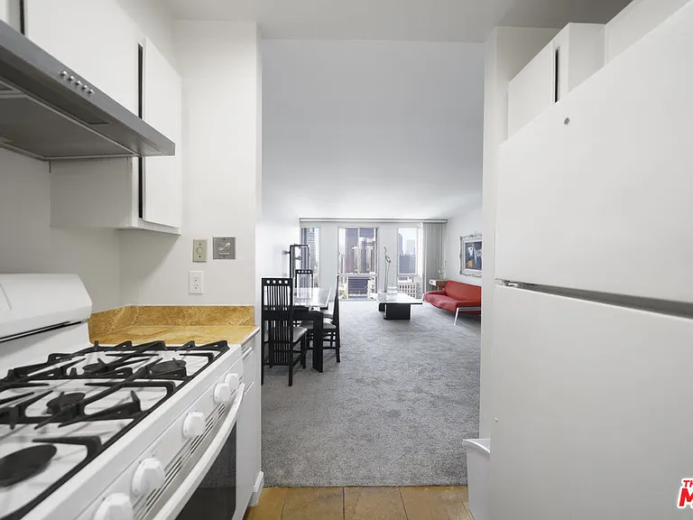 800 W 1st St #1807 — Photo 15