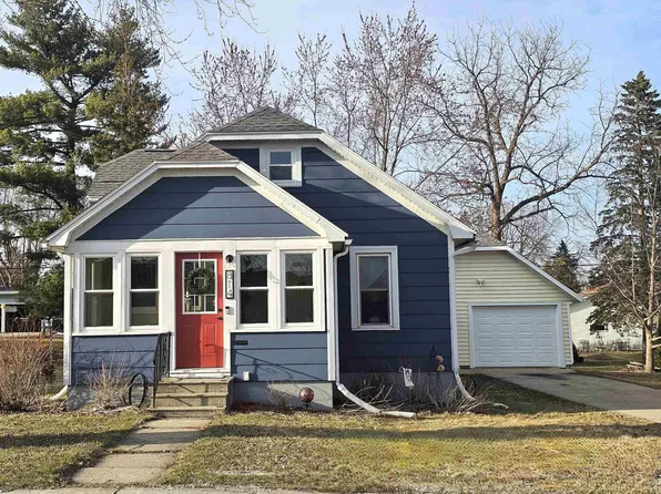 814 Wilcox St, Waupun, WI 53963
