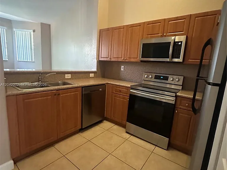 1656 SE 29th Ct #201 — Photo 7