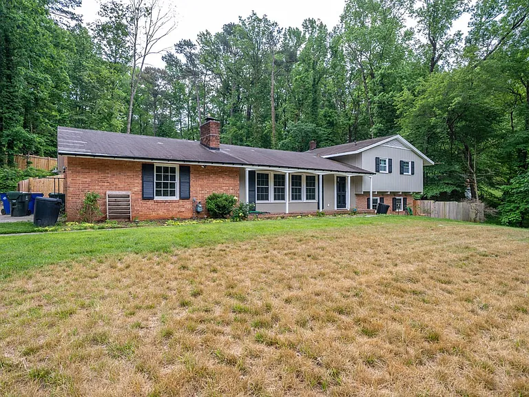 4222 Arbutus Dr — Photo 4