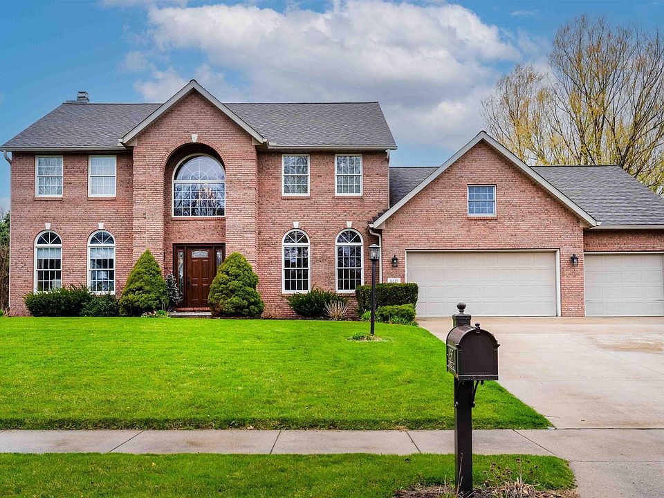 1st image of 9517 N Oakforest Ct