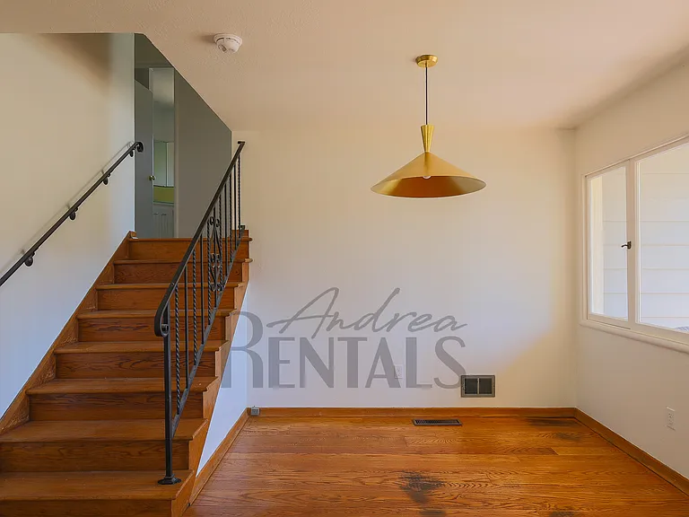 7 Ramona Ave — Photo 5