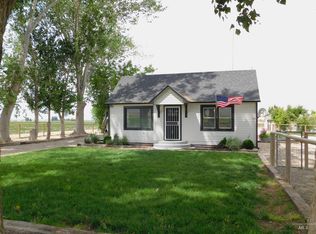 2648 Graveyard Point Rd, Homedale, ID 83628