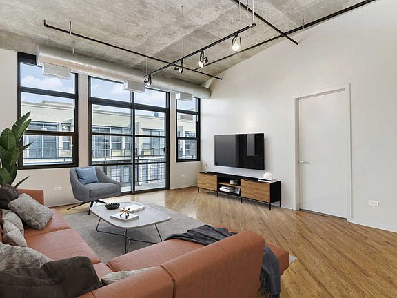 3rd image of 900 N Kingsbury St APT 1127