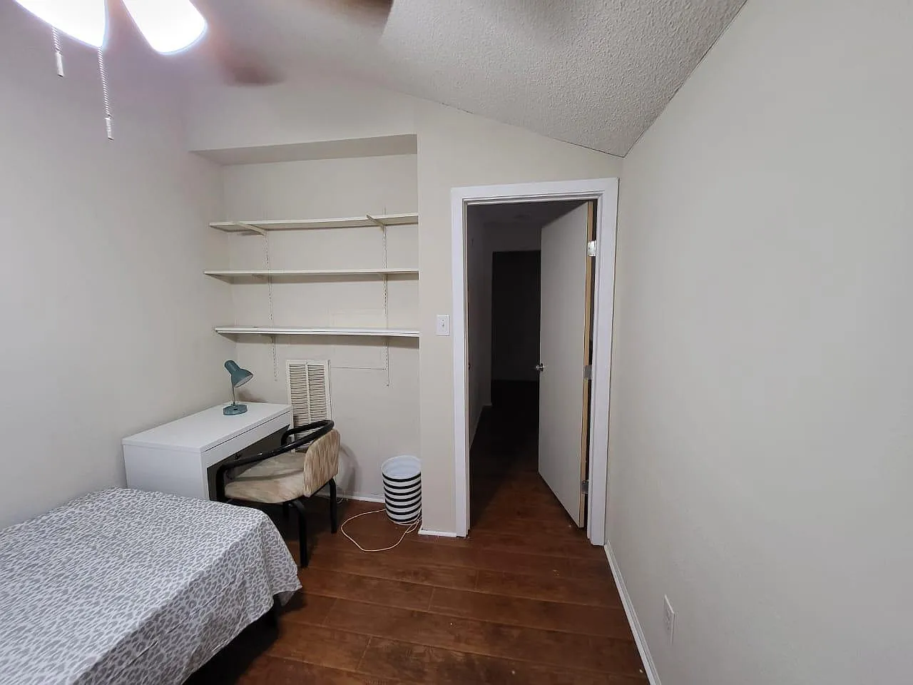 3 bed, 1224 sqft, $1,750 — Photo 4