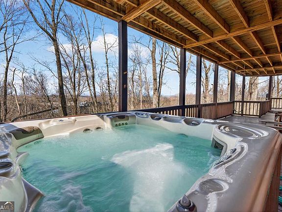 4th image of 225 Eagles Nest Ln