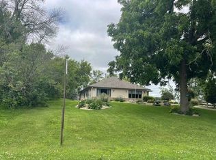 17261 Blackbird Trl, Hastings, MN 55033