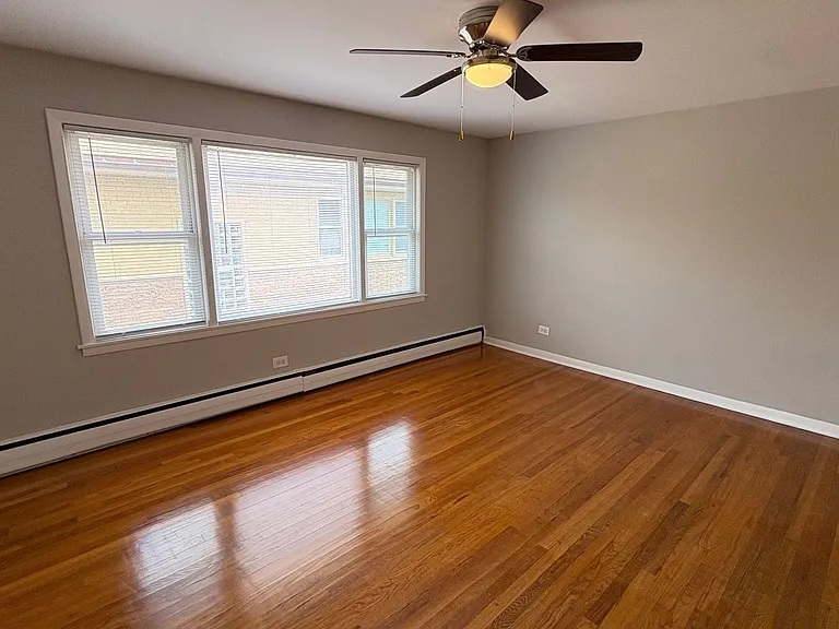 12845 Hoyne Ave — Photo 5