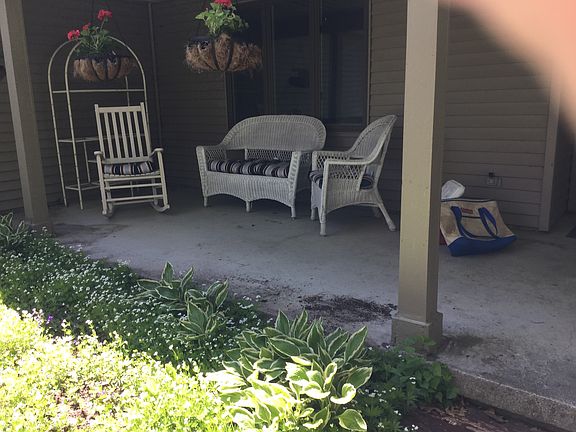 4th image of 6766 Oakland St