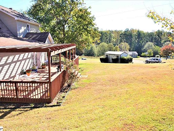5th image of 201 Pine Meadow Dr