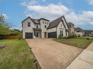 928 Holly Anne Ln, Aubrey, TX 76227
