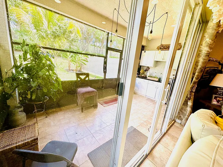 9205 Dupont Pl — Photo 19
