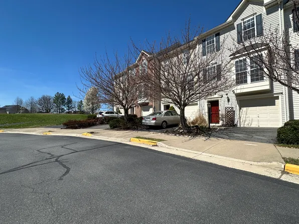 25274 Gothic Sq, Chantilly, VA 20152