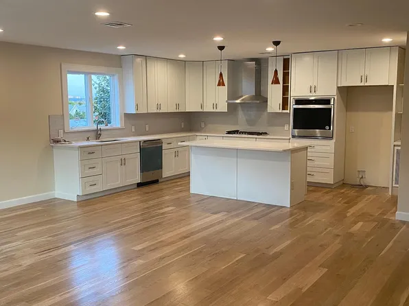 353 Hoboken Rd #A, Carlstadt, NJ 07072