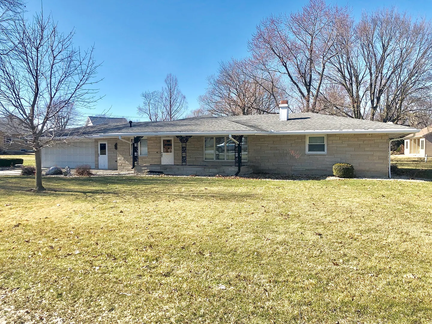 205 Florida Dr photo 1