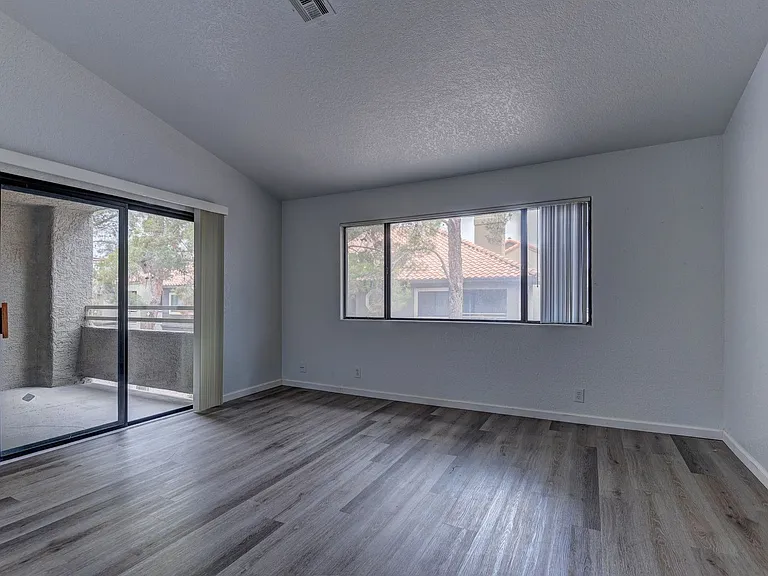 5056 S Rainbow Blvd #205 — Photo 11