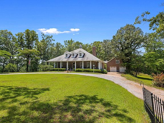 2nd image of 575 Mountain View Ln