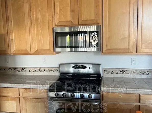 1201 Ferry Cir, Folsom, CA 95630