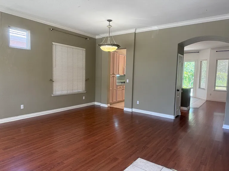 12077 Silver Point Ln — Photo 2