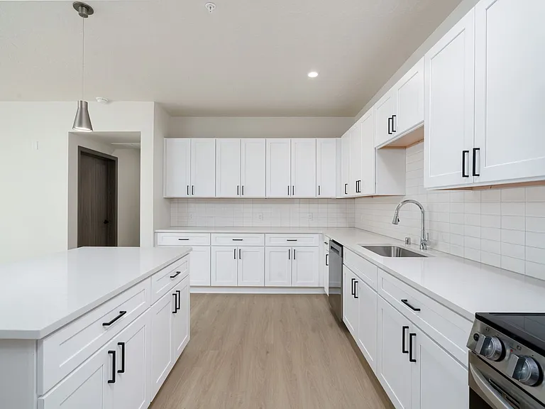 The Vistas Apartments at Beacon Hill — Photo 62
