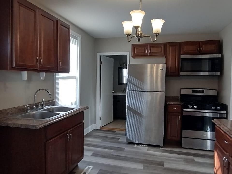 22 Angell Ave #1L, Johnston, RI 02919 | Zillow