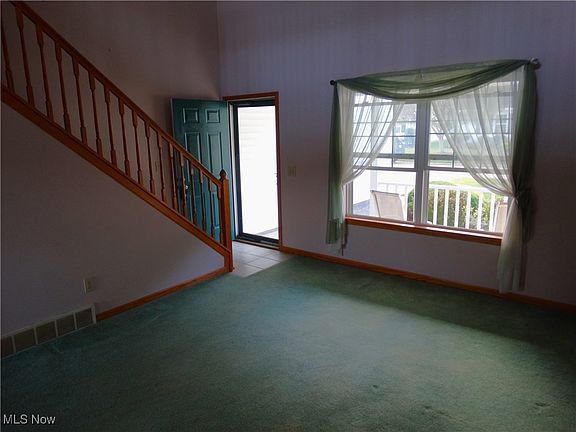 3rd image of 723 Coralberry Ln