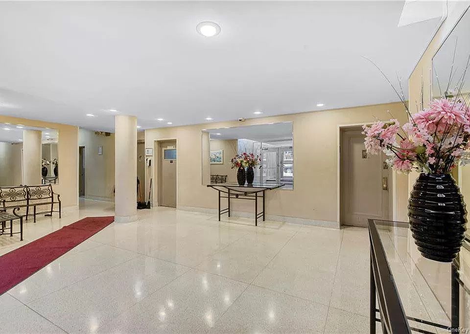 1st image of 525 W 236th St APT 4A