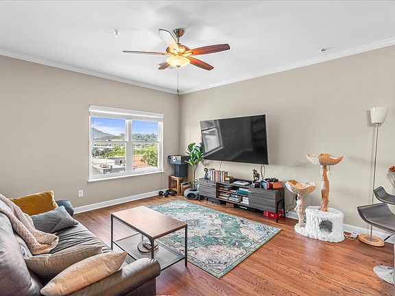 3rd image of 207 Delmont St APT 215