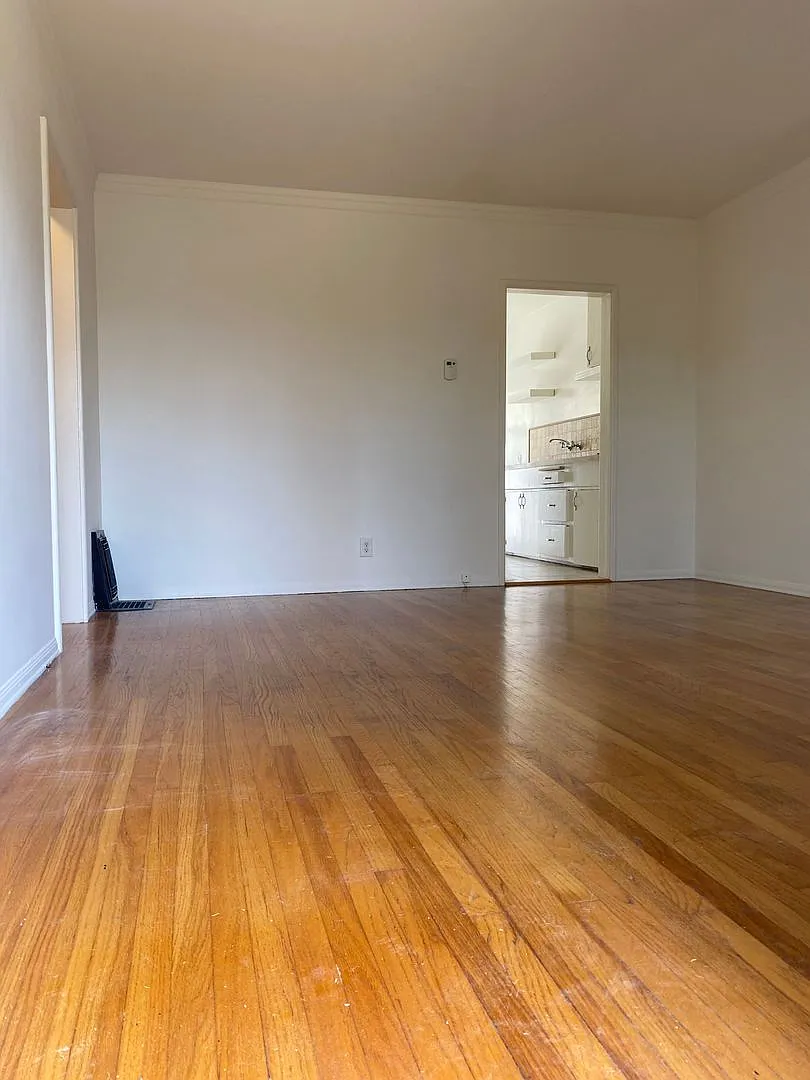g2406 — Photo 2