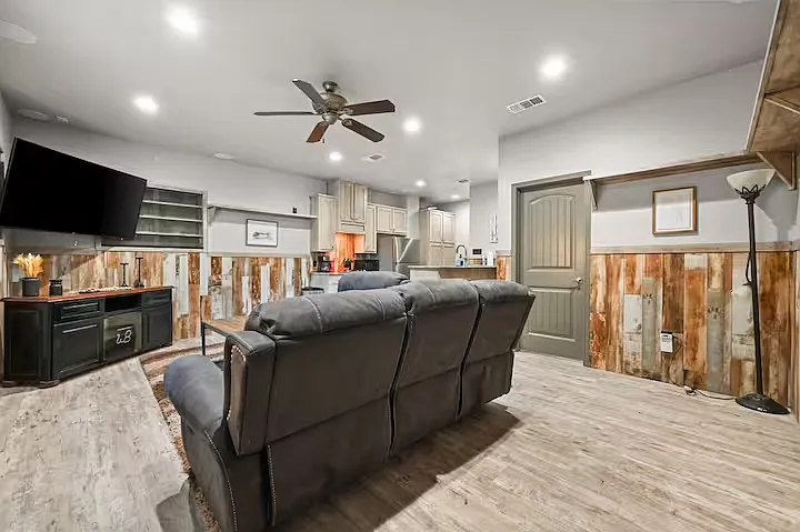 3 Jesse James Dr #B — Photo 5