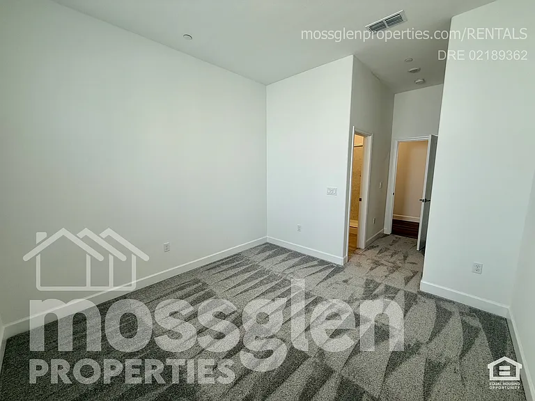 5666 Sailrock St — Photo 12