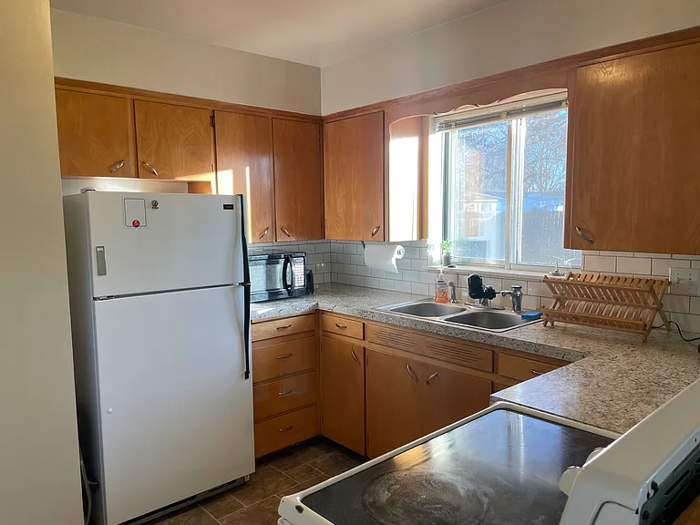 903 W Linden St — Photo 19