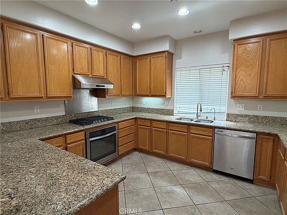5th image of 4223 Emerald Ave